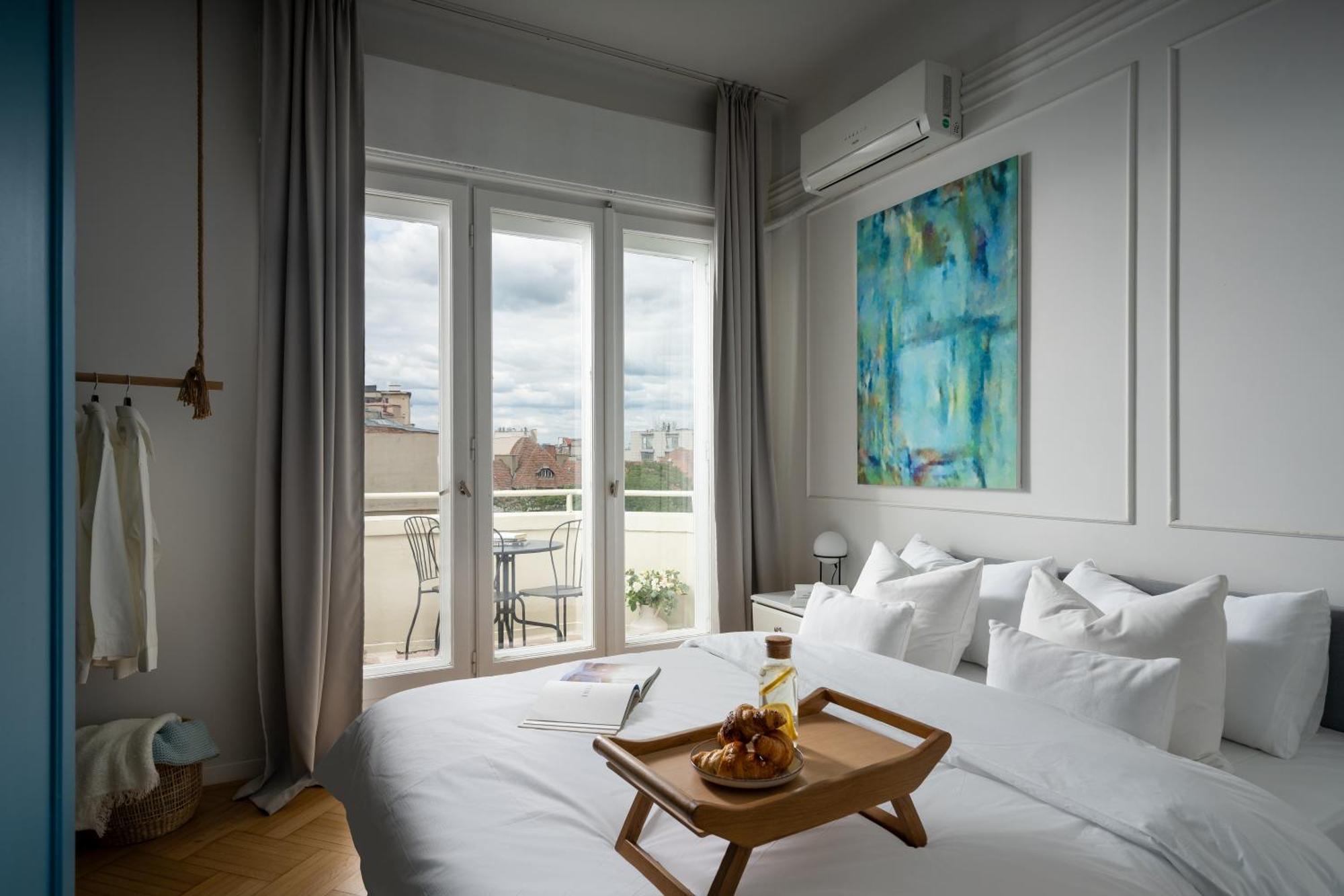 Little Paris By Urbanesq Appartement Boekarest Buitenkant foto