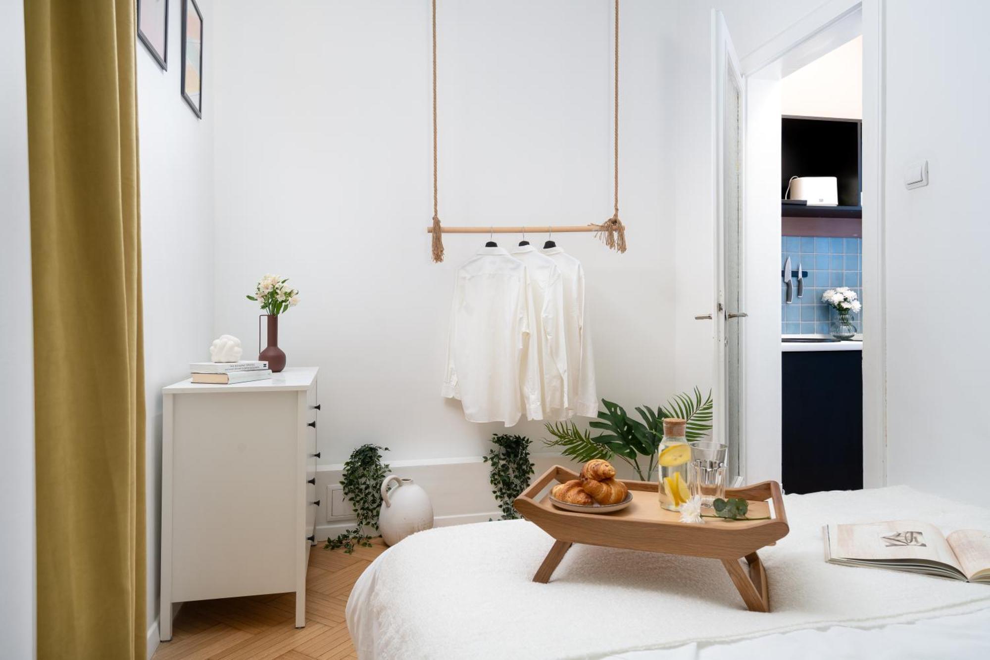 Little Paris By Urbanesq Appartement Boekarest Buitenkant foto